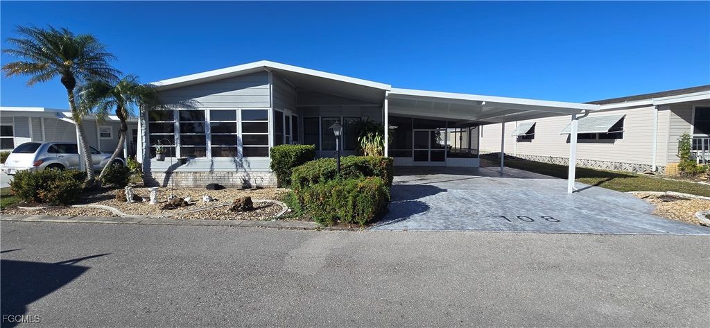 108 Snead DR, North Fort Myers, FL 33903