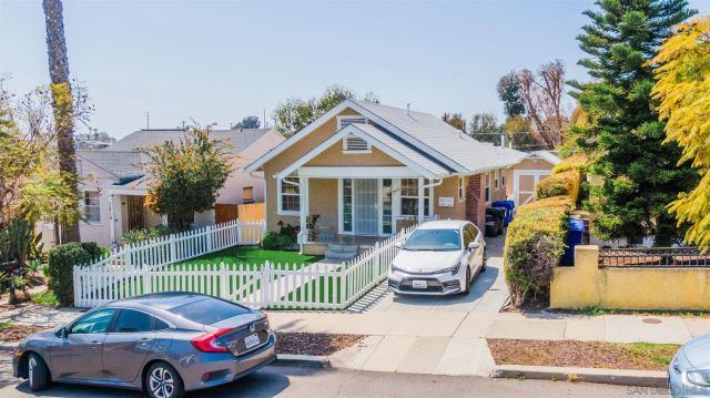 3420-22 Cherokee Pt., San Diego, CA 92104