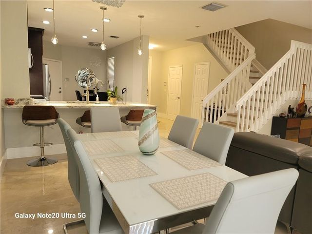 9706 Darlington Pl, Cooper City, FL 33328