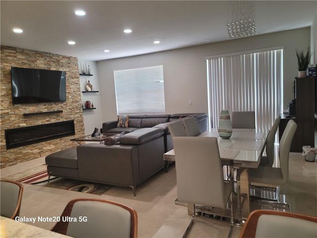 9706 Darlington Pl, Cooper City, FL 33328