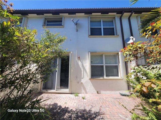 9706 Darlington Pl, Cooper City, FL 33328