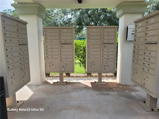 9706 Darlington Pl, Cooper City, FL 33328