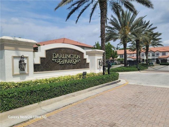 9706 Darlington Pl, Cooper City, FL 33328