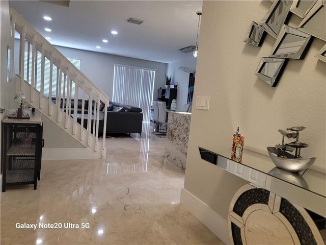 9706 Darlington Pl, Cooper City, FL 33328