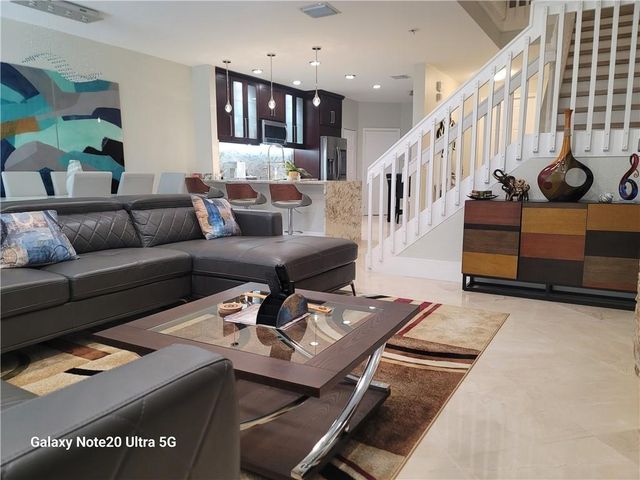 9706 Darlington Pl, Cooper City, FL 33328