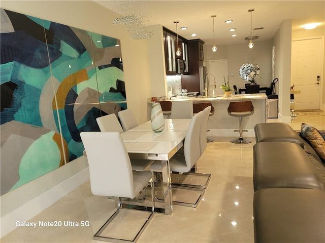 9706 Darlington Pl, Cooper City, FL 33328