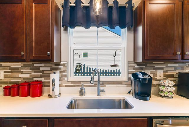 46 SOUTH PEAK DR, Mcgaheysville, VA 22840