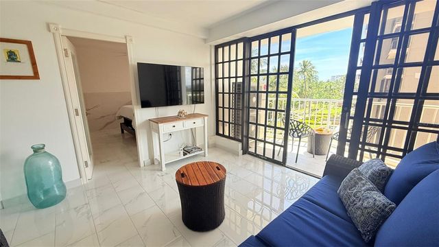 37 AVE. ISLA VERDE 303A, Carolina, PR 00979