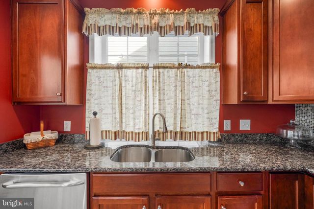 328 SENTINEL LN, Newark, DE 19702