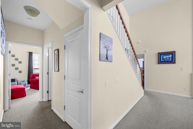 328 SENTINEL LN, Newark, DE 19702