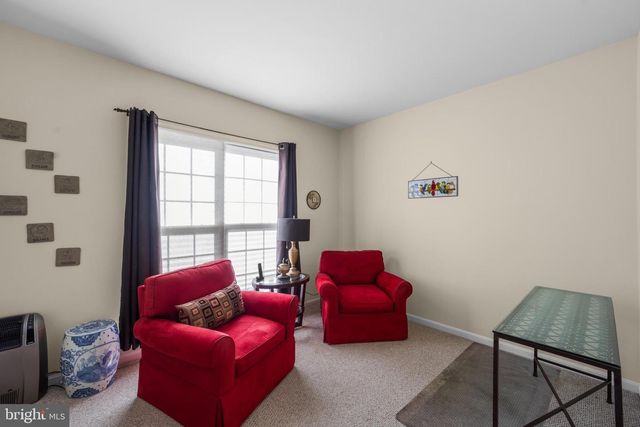 328 SENTINEL LN, Newark, DE 19702