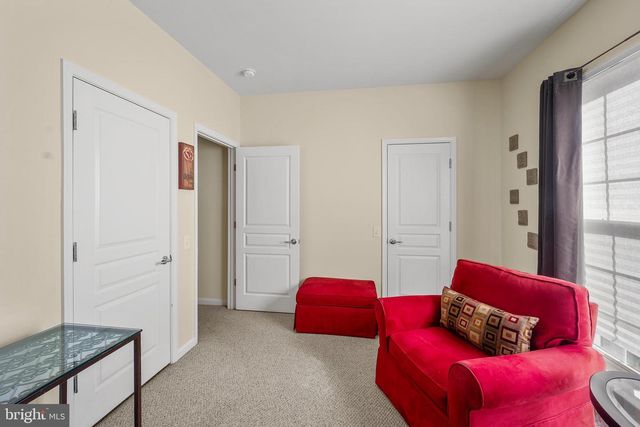 328 SENTINEL LN, Newark, DE 19702