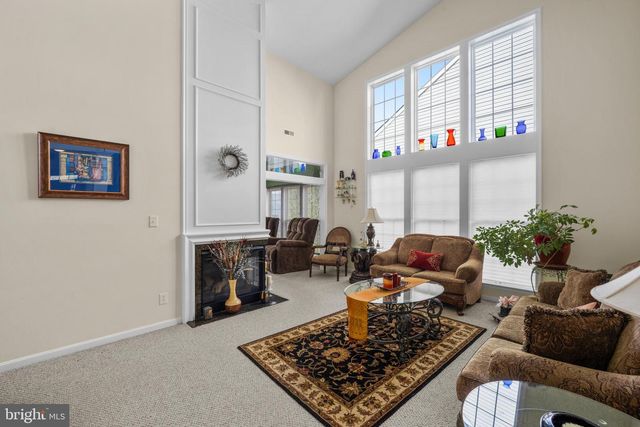 328 SENTINEL LN, Newark, DE 19702