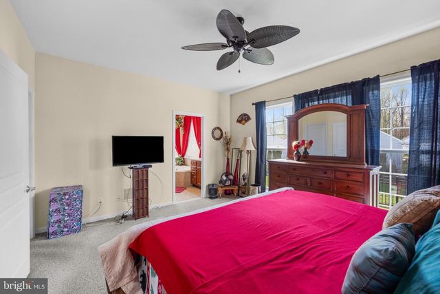 328 SENTINEL LN, Newark, DE 19702