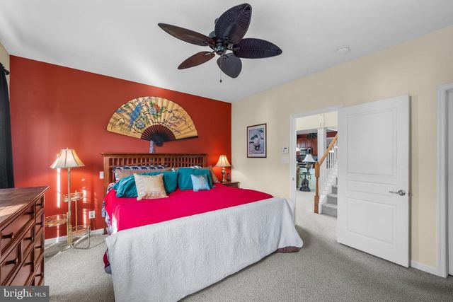 328 SENTINEL LN, Newark, DE 19702