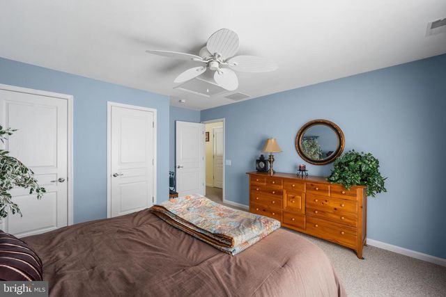 328 SENTINEL LN, Newark, DE 19702