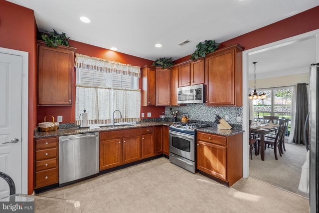 328 SENTINEL LN, Newark, DE 19702