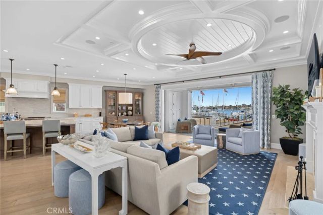 1324 E Balboa, Newport Beach, CA 92661