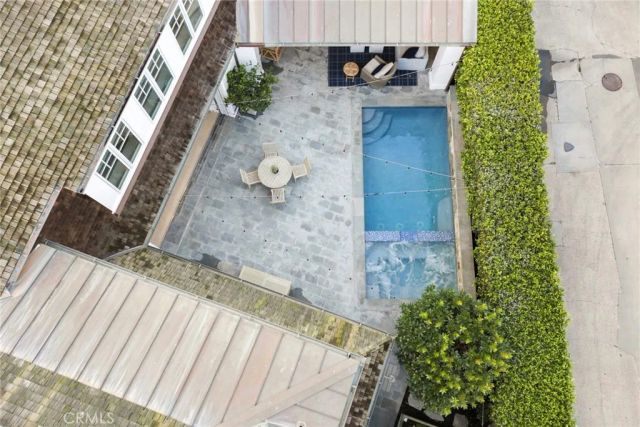 1324 E Balboa, Newport Beach, CA 92661