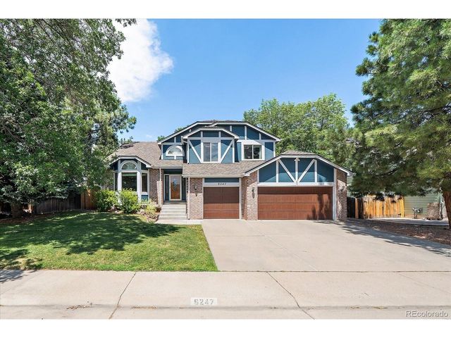 8247 W Chestnut Ave, Littleton, CO 80128