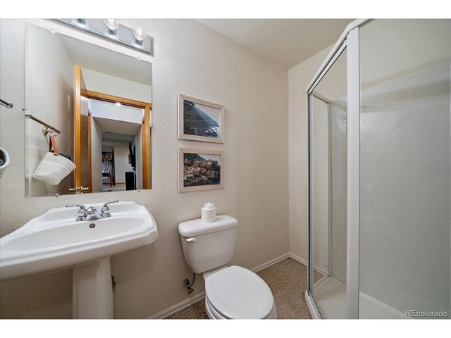 8247 W Chestnut Ave, Littleton, CO 80128