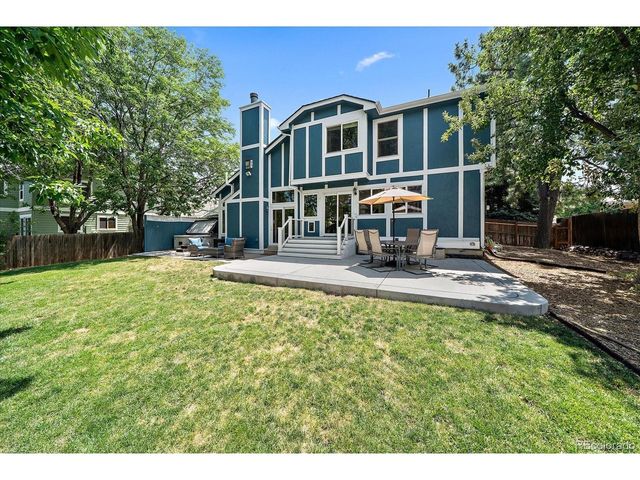 8247 W Chestnut Ave, Littleton, CO 80128