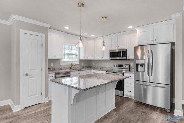 16118 Blackburn Lane, Athens, AL 35611