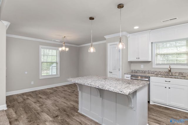 16118 Blackburn Lane, Athens, AL 35611