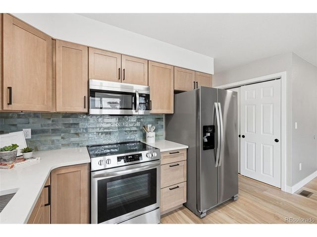 5712 W Asbury Pl C102, Lakewood, CO 80227