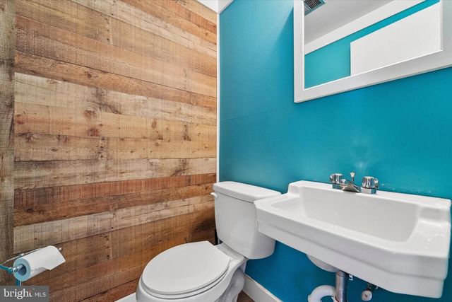 19 JUNIPER RD, Havertown, PA 19083