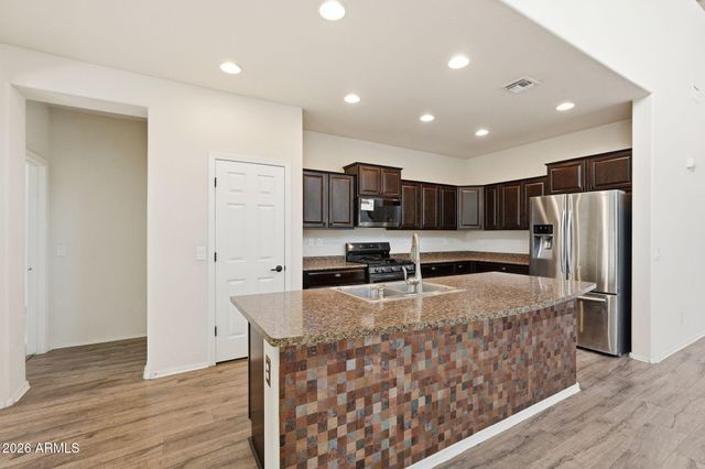 17953 W ALICE Avenue, Waddell, AZ 85355