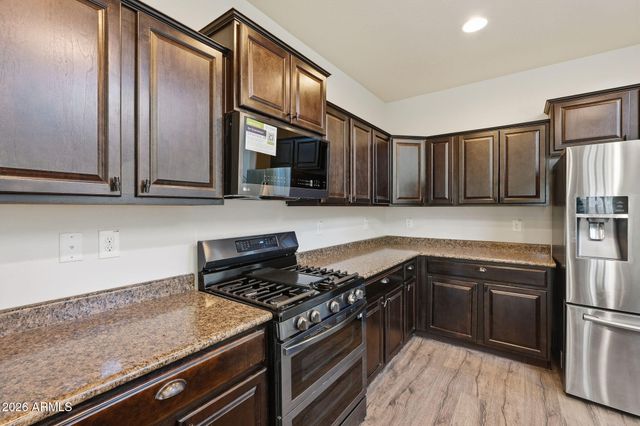 17953 W ALICE Avenue, Waddell, AZ 85355