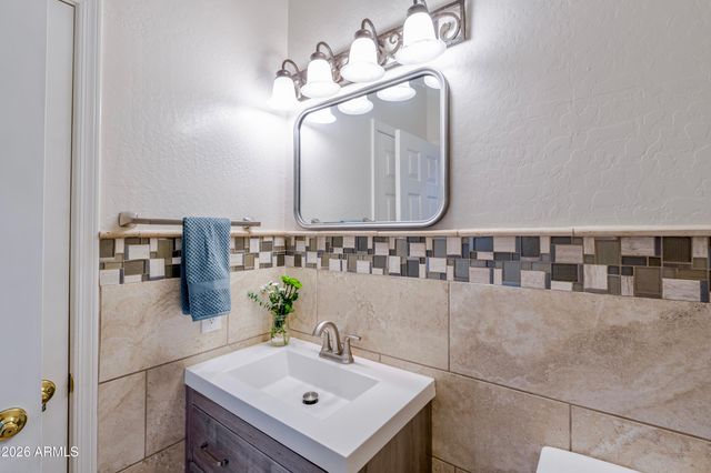 6788 W GREENBRIAR Drive, Glendale, AZ 85308