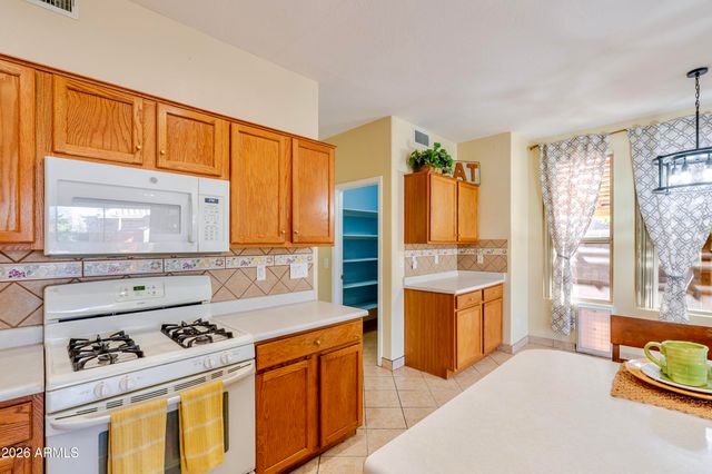 6788 W GREENBRIAR Drive, Glendale, AZ 85308