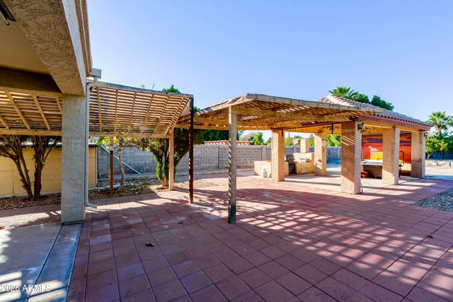 6788 W GREENBRIAR Drive, Glendale, AZ 85308