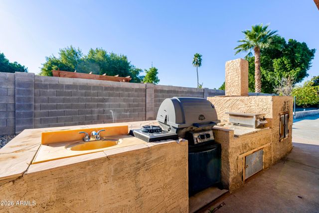 6788 W GREENBRIAR Drive, Glendale, AZ 85308