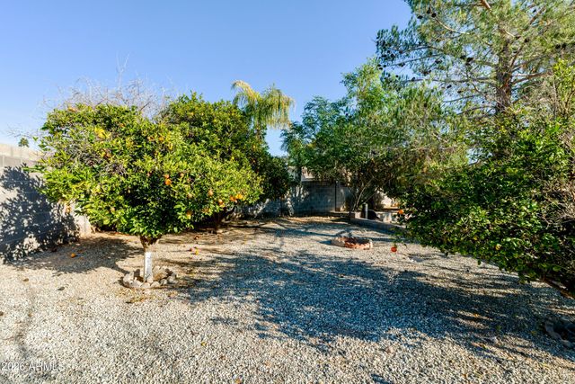 6788 W GREENBRIAR Drive, Glendale, AZ 85308