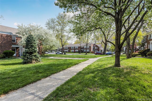 71 Lawrence Park Crescent 71, Bronxville, NY 10708