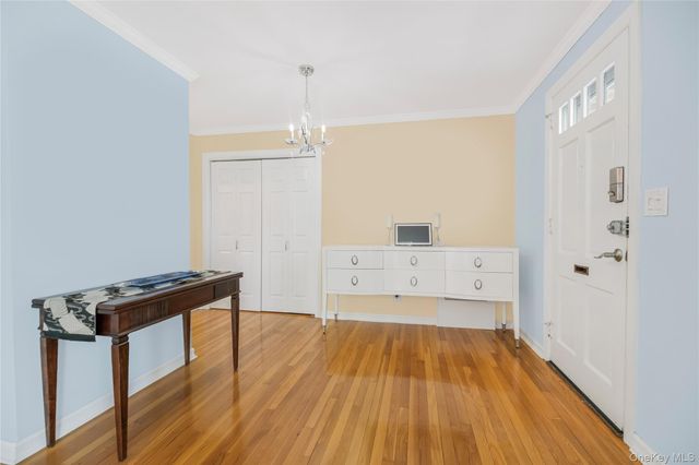 71 Lawrence Park Crescent 71, Bronxville, NY 10708