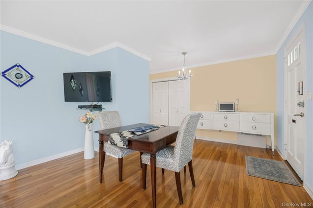 71 Lawrence Park Crescent 71, Bronxville, NY 10708