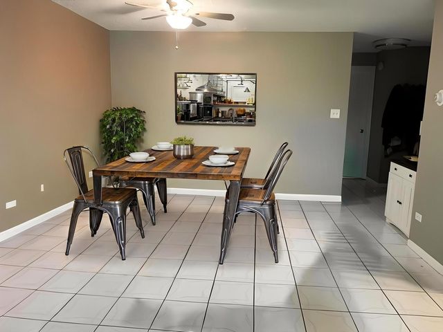 1003 Centurion Lane 7, Vernon Hills, IL 60061