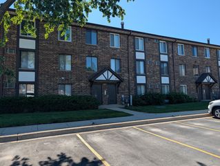 1003 Centurion Lane 7, Vernon Hills, IL 60061