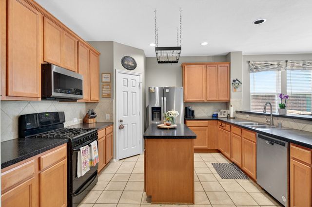 624 Montgomery Drive, Lake Dallas, TX 75065