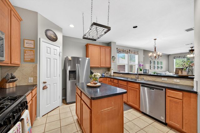 624 Montgomery Drive, Lake Dallas, TX 75065