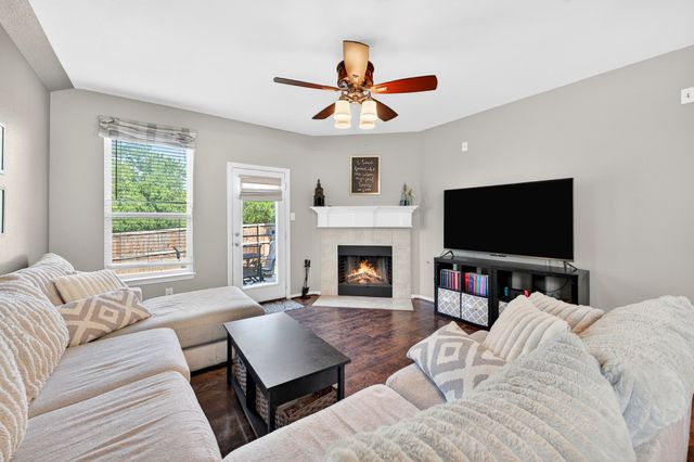 624 Montgomery Drive, Lake Dallas, TX 75065