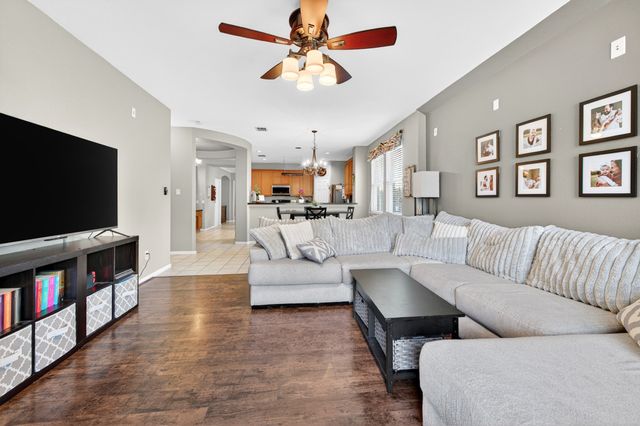 624 Montgomery Drive, Lake Dallas, TX 75065