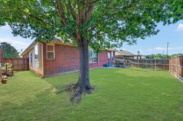 624 Montgomery Drive, Lake Dallas, TX 75065