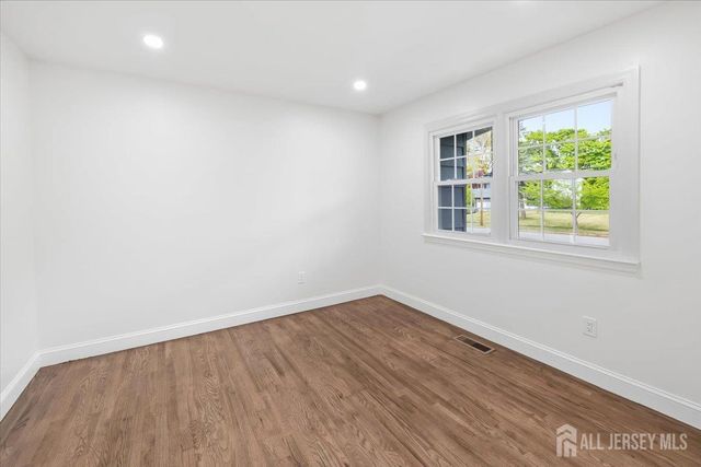 91 SEYMOUR Terrace, Piscataway, NJ 08854