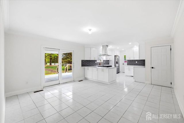 91 SEYMOUR Terrace, Piscataway, NJ 08854