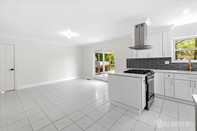 91 SEYMOUR Terrace, Piscataway, NJ 08854